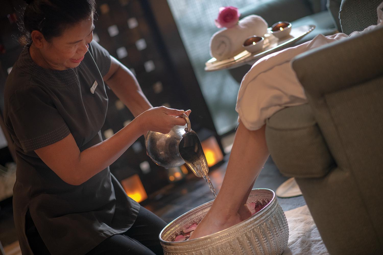 Four Seasons Hotel Doha Eksteriør billede Thai foot massage