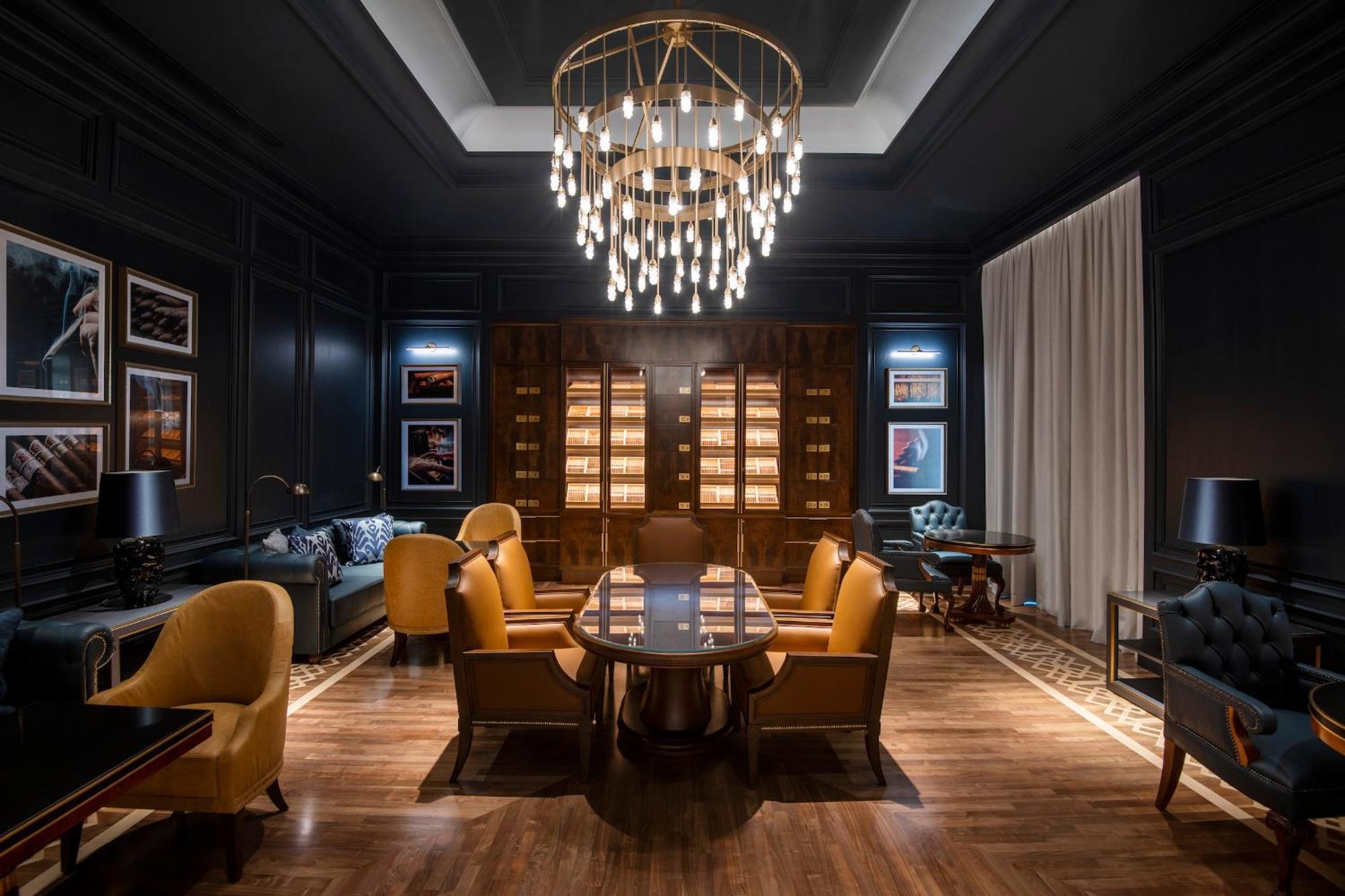 Four Seasons Hotel Doha Eksteriør billede The Library at The Ritz-Carlton, Boston