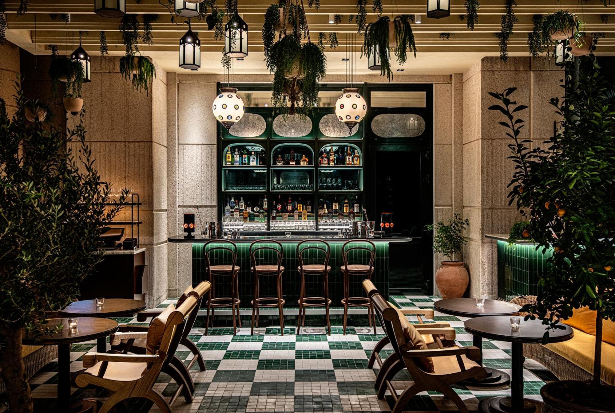 Four Seasons Hotel Doha Eksteriør billede The Bar at The Standard London