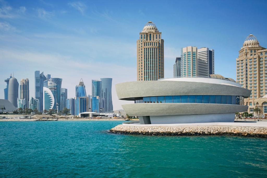 Four Seasons Hotel Doha Eksteriør billede Qatar National Convention Center
